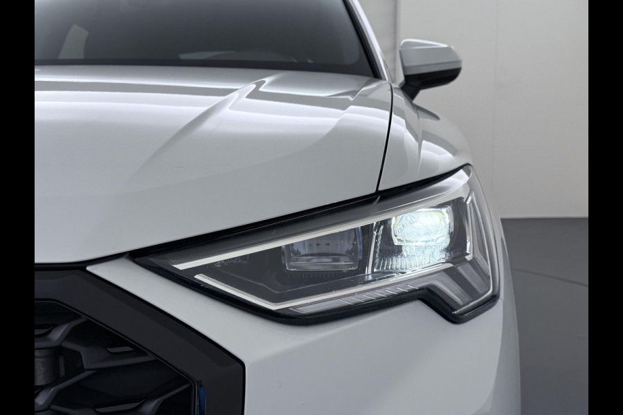 Audi Q3 Sportback 45 TFSI e S Edition PLUG IN HYBRIDE||2x S-LINE BINNEN + BUITEN| ADAPTIVE CRUISE| DODE HOEK | ELEK. TREKHAAK| DIG. DASH|