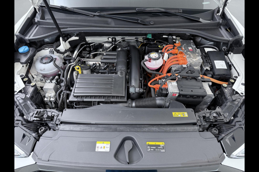 Audi Q3 Sportback 45 TFSI e S Edition PLUG IN HYBRIDE||2x S-LINE BINNEN + BUITEN| ADAPTIVE CRUISE| DODE HOEK | ELEK. TREKHAAK| DIG. DASH|