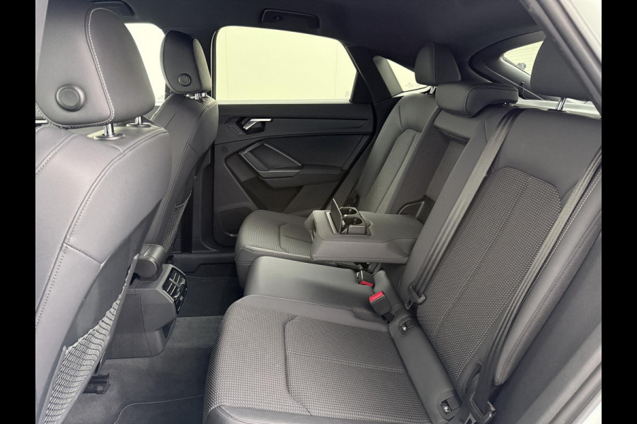 Audi Q3 Sportback 45 TFSI e S Edition PLUG IN HYBRIDE||2x S-LINE BINNEN + BUITEN| ADAPTIVE CRUISE| DODE HOEK | ELEK. TREKHAAK| DIG. DASH|
