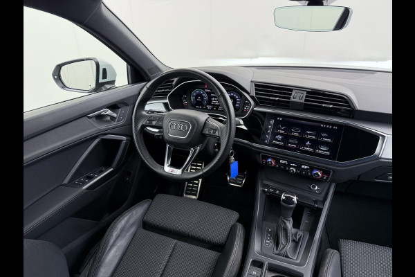 Audi Q3 Sportback 45 TFSI e S Edition PLUG IN HYBRIDE||2x S-LINE BINNEN + BUITEN| ADAPTIVE CRUISE| DODE HOEK | ELEK. TREKHAAK| DIG. DASH|