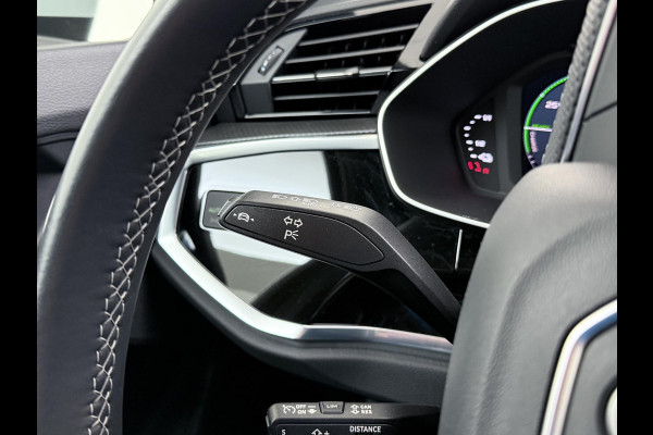 Audi Q3 Sportback 45 TFSI e S Edition PLUG IN HYBRIDE||2x S-LINE BINNEN + BUITEN| ADAPTIVE CRUISE| DODE HOEK | ELEK. TREKHAAK| DIG. DASH|