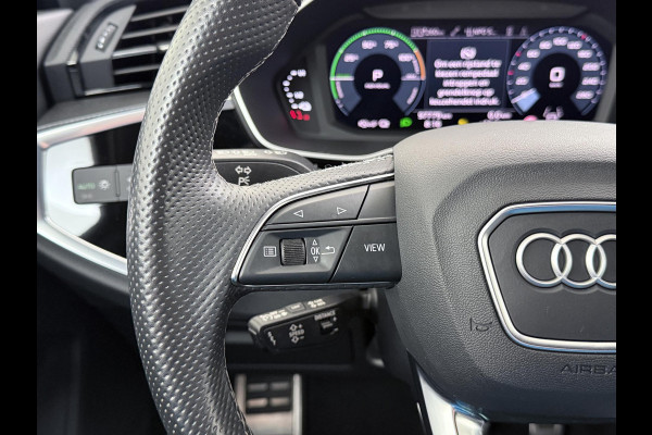 Audi Q3 Sportback 45 TFSI e S Edition PLUG IN HYBRIDE||2x S-LINE BINNEN + BUITEN| ADAPTIVE CRUISE| DODE HOEK | ELEK. TREKHAAK| DIG. DASH|