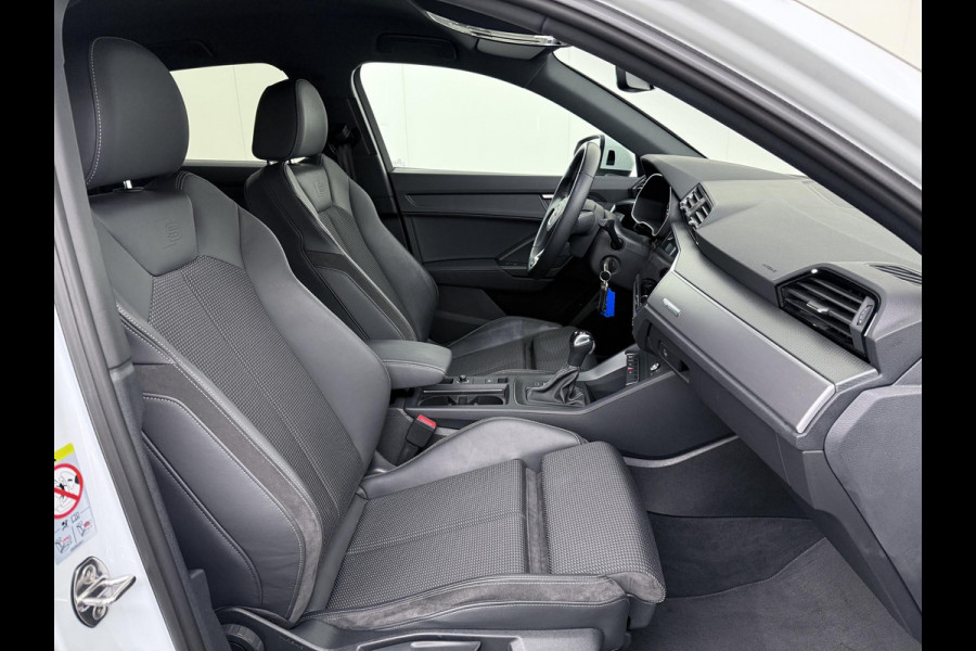 Audi Q3 Sportback 45 TFSI e S Edition PLUG IN HYBRIDE||2x S-LINE BINNEN + BUITEN| ADAPTIVE CRUISE| DODE HOEK | ELEK. TREKHAAK| DIG. DASH|