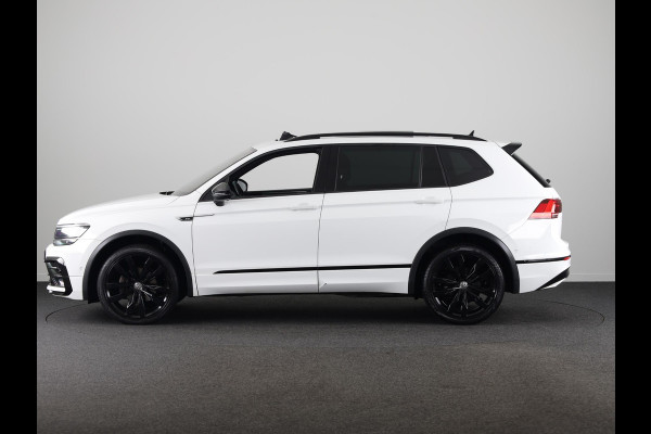 Volkswagen Tiguan Allspace 1.5 TSI Highline Business R 7p. 150PK | Panoramadak | Wegklapbare trekhaak | Stoelverwarming | Camera | Navigatie