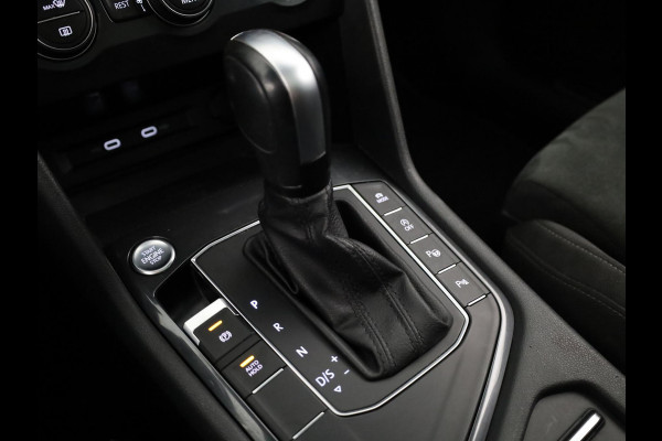 Volkswagen Tiguan Allspace 1.5 TSI Highline Business R 7p. 150PK | Panoramadak | Wegklapbare trekhaak | Stoelverwarming | Camera | Navigatie