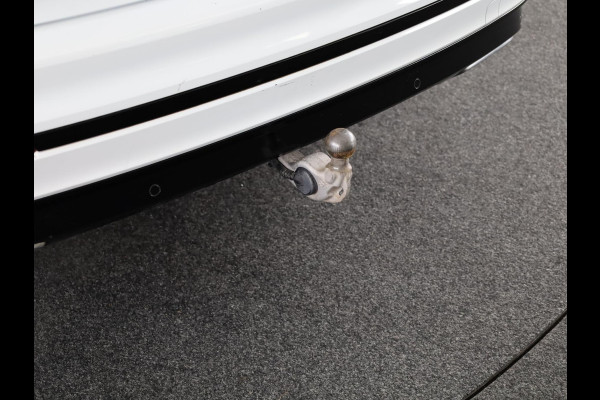 Volkswagen Tiguan Allspace 1.5 TSI Highline Business R 7p. 150PK | Panoramadak | Wegklapbare trekhaak | Stoelverwarming | Camera | Navigatie