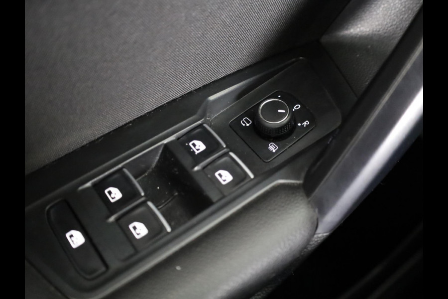 Volkswagen Tiguan Allspace 1.5 TSI Highline Business R 7p. 150PK | Panoramadak | Wegklapbare trekhaak | Stoelverwarming | Camera | Navigatie