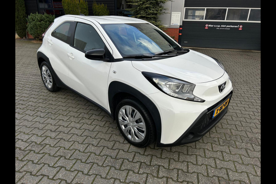 Toyota Aygo X 1.0 VVT-i MT Play BTW / NL Auto