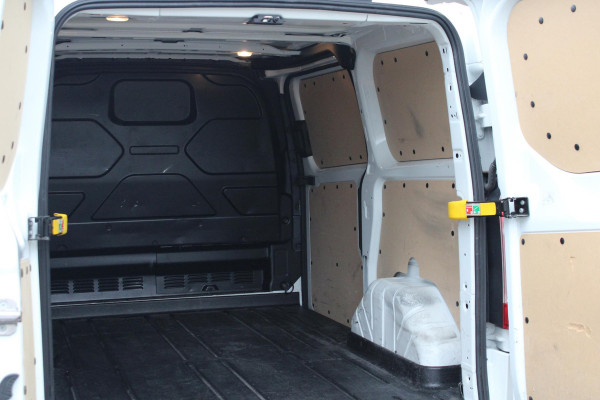Ford Transit Custom 300 2.0 TDCI L1H1 Trend 130pk | SCI | Adaptieve Cruise | Sync 3 Navigatie | Voorruit verwarming