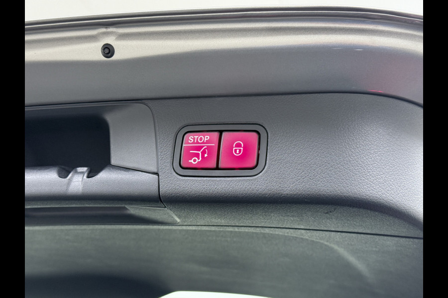 Mercedes-Benz B-Klasse 220 AMG line | Pano Trekhaak Keyless