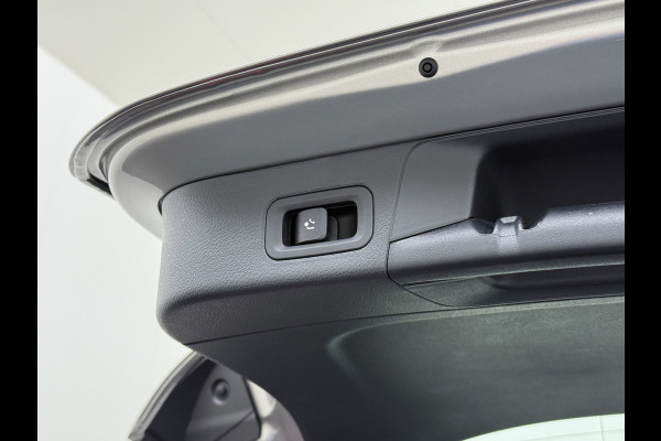 Mercedes-Benz B-Klasse 220 AMG line | Pano Trekhaak Keyless