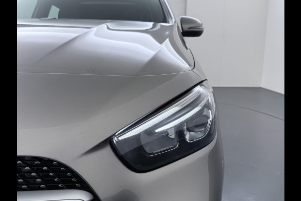 Mercedes-Benz B-Klasse 220 AMG line | Pano Trekhaak Keyless