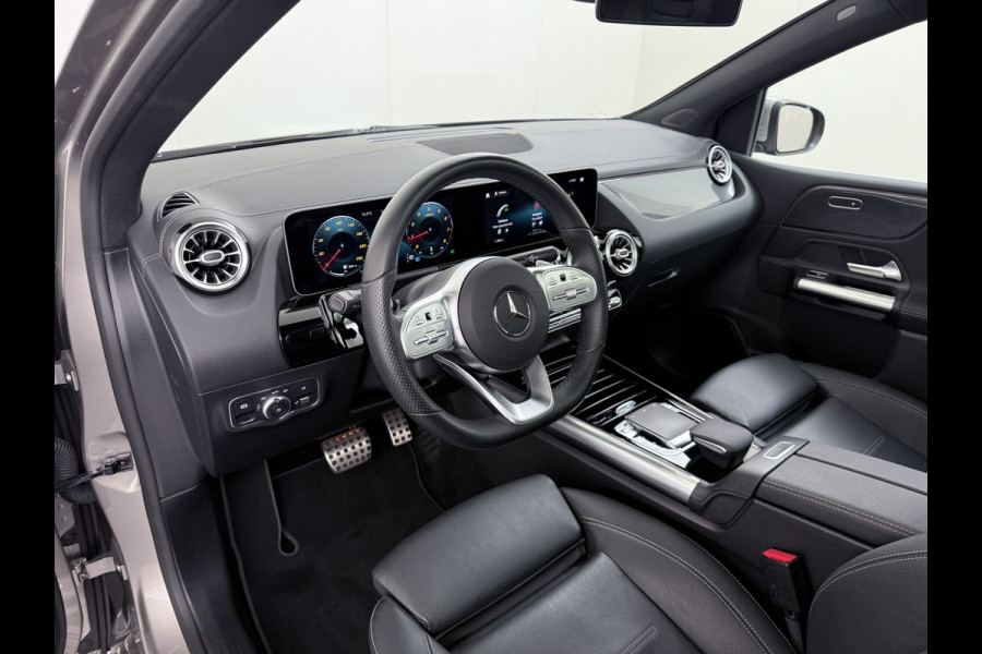 Mercedes-Benz B-Klasse 220 AMG line | Pano Trekhaak Keyless