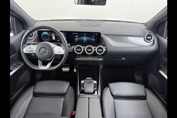 Mercedes-Benz B-Klasse 220 AMG line | Pano Trekhaak Keyless