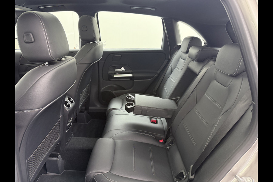 Mercedes-Benz B-Klasse 220 AMG line | Pano Trekhaak Keyless