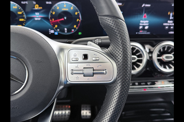 Mercedes-Benz B-Klasse 220 AMG line | Pano Trekhaak Keyless