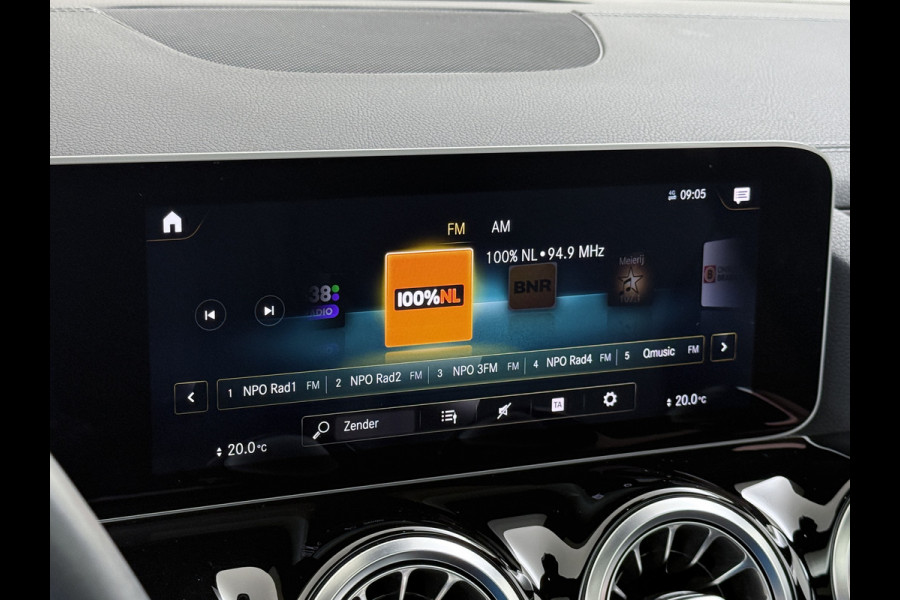 Mercedes-Benz B-Klasse 220 AMG line | Pano Trekhaak Keyless