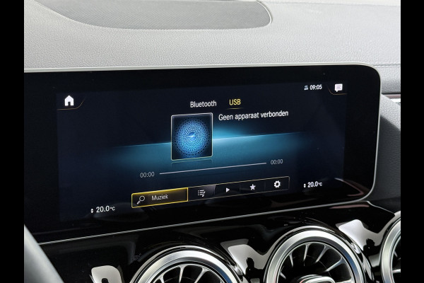 Mercedes-Benz B-Klasse 220 AMG line | Pano Trekhaak Keyless