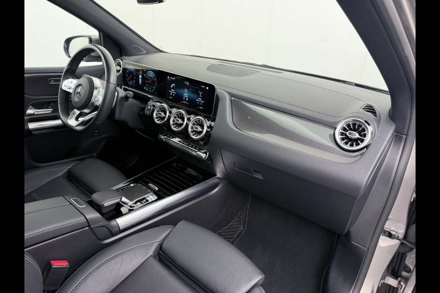 Mercedes-Benz B-Klasse 220 AMG line | Pano Trekhaak Keyless