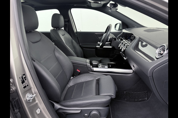 Mercedes-Benz B-Klasse 220 AMG line | Pano Trekhaak Keyless