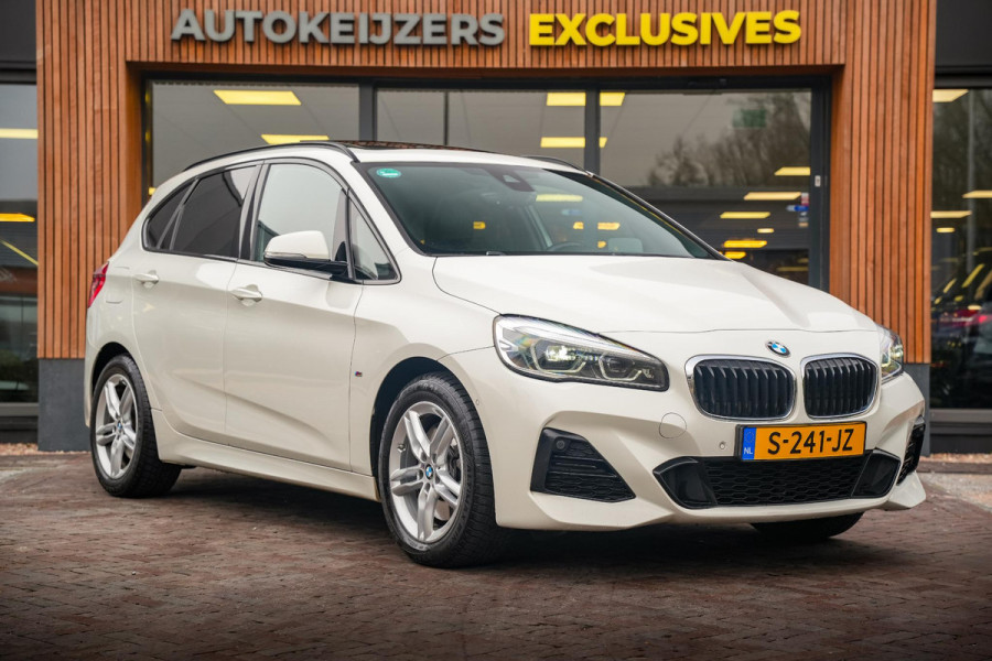BMW 2 Serie Active Tourer 225xe iPerformance High Executive M Pakket Camera Pano HUD Clima Cruise Leer 17"LM