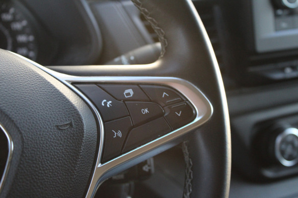 Renault Trafic 2.0 dCi 130 T30 L2H1 Work Edition 131pk - 2x Schuif - Trekhaak - LED - Cruise - Bluetooth - Airco - Rijklaar