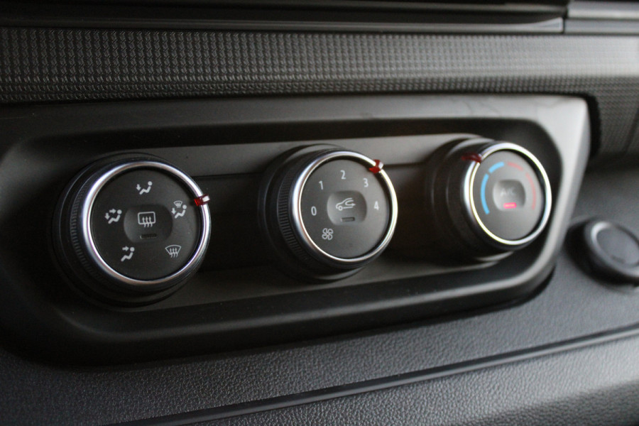 Renault Trafic 2.0 dCi 130 T30 L2H1 Work Edition 131pk - 2x Schuif - Trekhaak - LED - Cruise - Bluetooth - Airco - Rijklaar