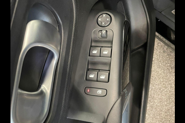 Citroën C5 Aircross 1.6 Plug-in Hybrid 225 Shine Navigatie Apple Carplay/Android Auto Camera Parkeersensoren Adaptive Cruise Control Elektrische achterklep Stoelverwarming Virtual Cockpit Climate Control Lichtmetalen velgen
