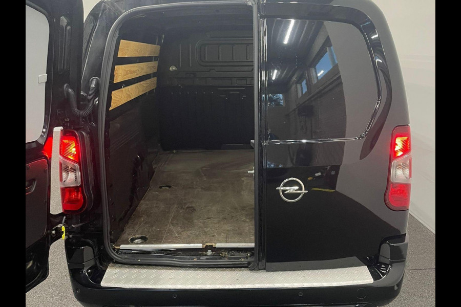 Opel Combo 1.5D L2H1 Navigatie Apple Carplay/Android Auto Camera Parkeersensoren achter Cruise Control Airco Lichtmetalen velgen