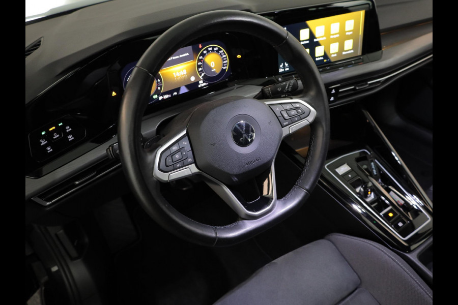 Volkswagen Golf 1.4 eHybrid Style 204 pk Automaat (DSG) | Navigatie | Parkeersensoren | Autom. airco (3 zones) | Stoelverwarming | LED koplampen |