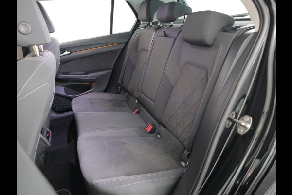 Volkswagen Golf 1.4 eHybrid Style 204 pk Automaat (DSG) | Navigatie | Parkeersensoren | Autom. airco (3 zones) | Stoelverwarming | LED koplampen |