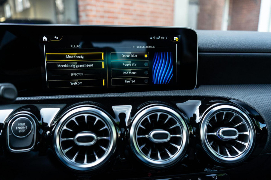 Mercedes-Benz A-Klasse 250 e AMG Pano / Camera / Sfeer