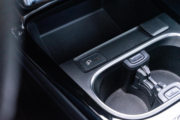 Mercedes-Benz A-Klasse 250 e AMG Pano / Camera / Sfeer