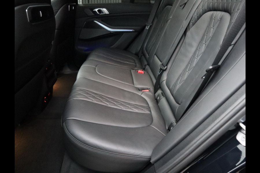 BMW X5 xDrive50e High Executive M Sport Pakket Automaat / Live Cockpit Plus / Panoramadak / Trekhaak / Luchtvering / Harman Kardon / Comfortstoelen / Warmtecomfortpakket / Sfeerverlichting / Active Protection / Shadow Line / 21 Inch