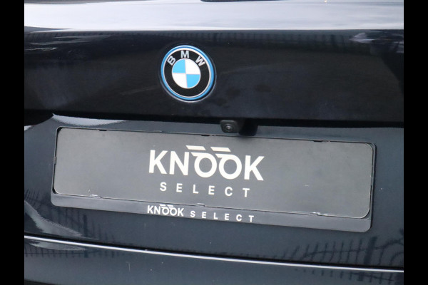 BMW X5 xDrive50e High Executive M Sport Pakket Automaat / Live Cockpit Plus / Panoramadak / Trekhaak / Luchtvering / Harman Kardon / Comfortstoelen / Warmtecomfortpakket / Sfeerverlichting / Active Protection / Shadow Line / 21 Inch