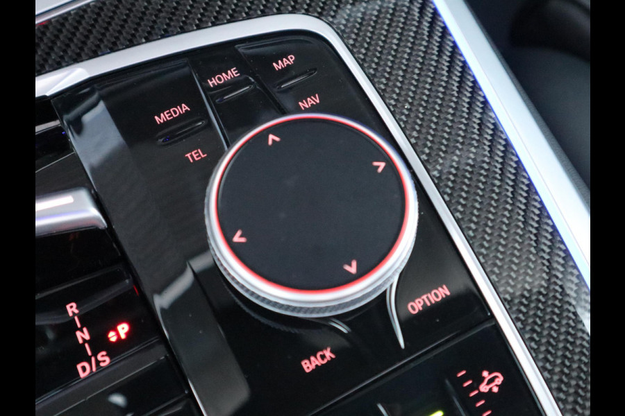 BMW X5 xDrive50e High Executive M Sport Pakket Automaat / Live Cockpit Plus / Panoramadak / Trekhaak / Luchtvering / Harman Kardon / Comfortstoelen / Warmtecomfortpakket / Sfeerverlichting / Active Protection / Shadow Line / 21 Inch