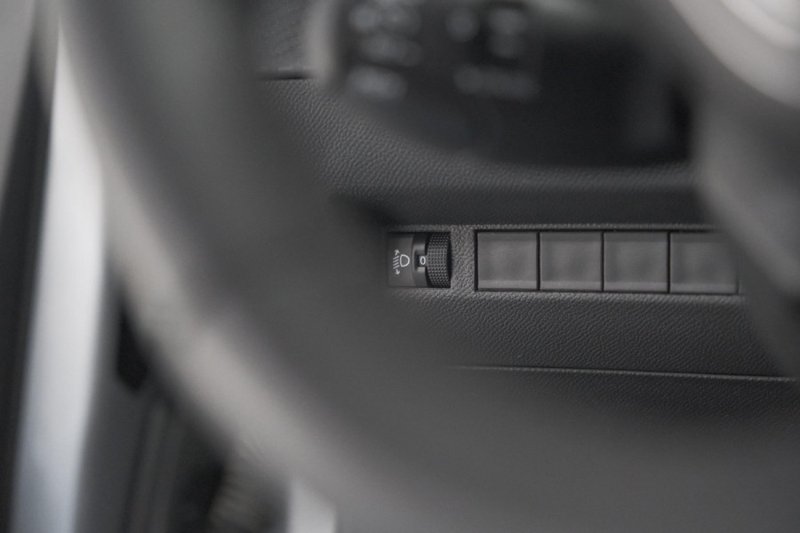 Peugeot 208 PureTech 100 Active | Parkeersensoren | Navigatie | Apple Carplay