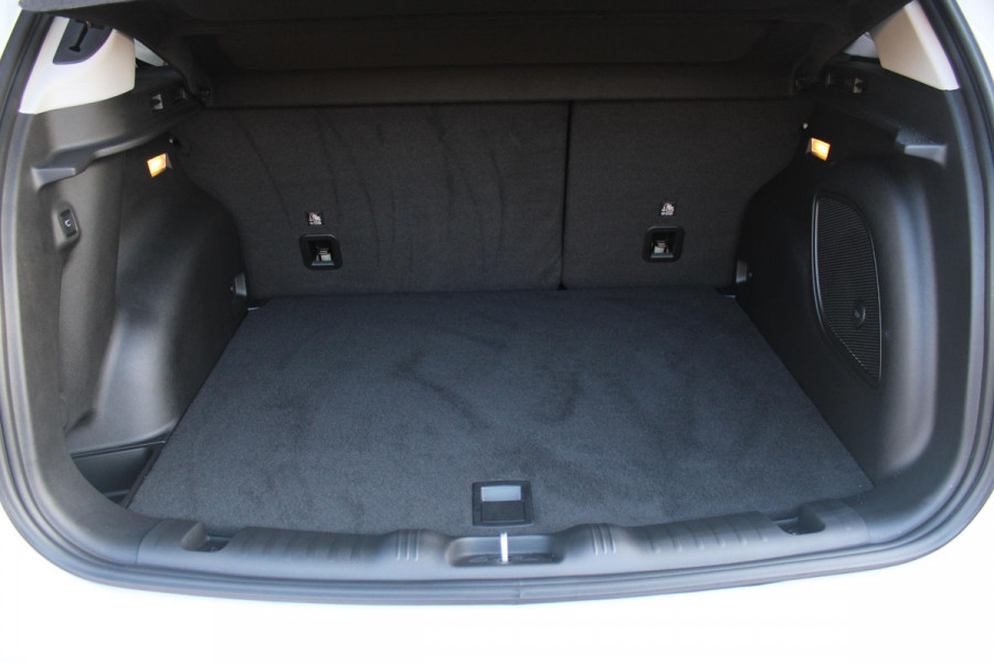 Jeep Compass 1.5T 142PK e-Hybrid North Star | PANORAMISCH SCHUIF / KANTEL DAK | ALPINE AUDIO SYSTEM | NAVIGATIE 10,25 "TOUCHSCREEN | APPLE CARPLAY/ANDROID AUTO | 360° ACHTERUITRIJ | DAB+ RADIO | CLIMATE CONTROL | GLOSS BLACK LICHTMETALEN VELGEN | ADAPTIVE / CRUISE CONTROL | DIGITAAL INSTRUMENTENPANEEL | ELEKTRISCH BEDIENBARE ACHTERKLEP | FULL LED KOPLAMPEN | LED MISTLAMPEN / BOCHTVERLICHTING | KEYLESS ENTRY & START | DRAADLOOS LADEN TELEFOON |