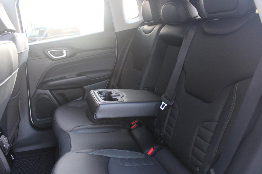 Jeep Compass 1.5T 142PK e-Hybrid North Star | PANORAMISCH SCHUIF / KANTEL DAK | ALPINE AUDIO SYSTEM | NAVIGATIE 10,25 "TOUCHSCREEN | APPLE CARPLAY/ANDROID AUTO | 360° ACHTERUITRIJ | DAB+ RADIO | CLIMATE CONTROL | GLOSS BLACK LICHTMETALEN VELGEN | ADAPTIVE / CRUISE CONTROL | DIGITAAL INSTRUMENTENPANEEL | ELEKTRISCH BEDIENBARE ACHTERKLEP | FULL LED KOPLAMPEN | LED MISTLAMPEN / BOCHTVERLICHTING | KEYLESS ENTRY & START | DRAADLOOS LADEN TELEFOON |