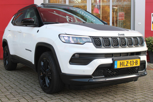 Jeep Compass 1.5T 142PK e-Hybrid North Star | PANORAMISCH SCHUIF / KANTEL DAK | ALPINE AUDIO SYSTEM | NAVIGATIE 10,25 "TOUCHSCREEN | APPLE CARPLAY/ANDROID AUTO | 360° ACHTERUITRIJ | DAB+ RADIO | CLIMATE CONTROL | GLOSS BLACK LICHTMETALEN VELGEN | ADAPTIVE / CRUISE CONTROL | DIGITAAL INSTRUMENTENPANEEL | ELEKTRISCH BEDIENBARE ACHTERKLEP | FULL LED KOPLAMPEN | LED MISTLAMPEN / BOCHTVERLICHTING | KEYLESS ENTRY & START | DRAADLOOS LADEN TELEFOON |