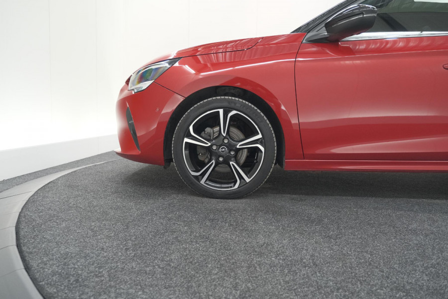 Opel Corsa 1.2 Turbo 100 Ultimate | Panoramadak | Camera | Dodehoekdetectie | Apple Carplay