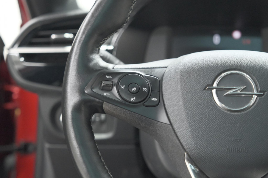 Opel Corsa 1.2 Turbo 100 Ultimate | Panoramadak | Camera | Dodehoekdetectie | Apple Carplay