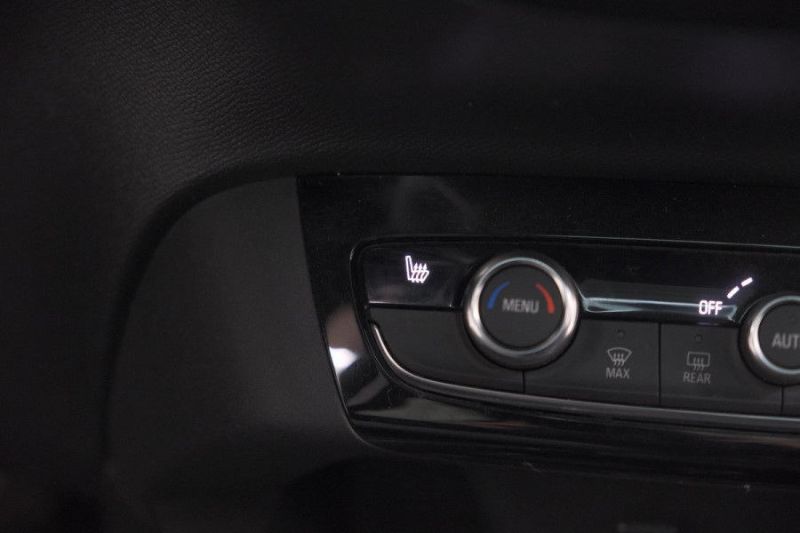 Opel Corsa 1.2 Turbo 100 Ultimate | Panoramadak | Camera | Dodehoekdetectie | Apple Carplay