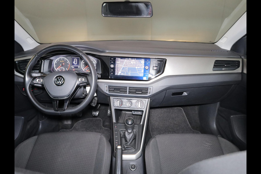 Volkswagen Polo 1.0 TSI R-Line Edition 95 pk | Navigatie | Parkeersensoren | Adaptieve cruise control | Apple Carplay/Android Auto |