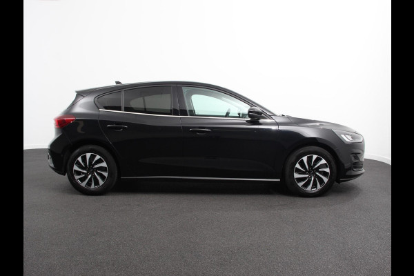 Ford Focus 1.0 EcoBoost 125pk Titanium Style | Navigatie | Parkeer pakket | Winter pakket | Stoel en stuur verwarming | Climate Control | Led | Extra getint glas