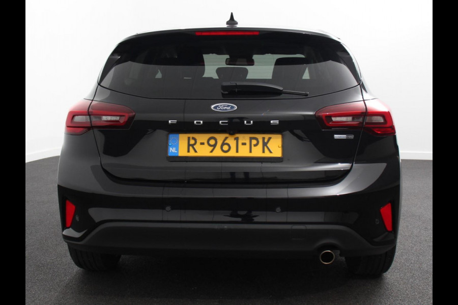 Ford Focus 1.0 EcoBoost 125pk Titanium Style | Navigatie | Parkeer pakket | Winter pakket | Stoel en stuur verwarming | Climate Control | Led | Extra getint glas