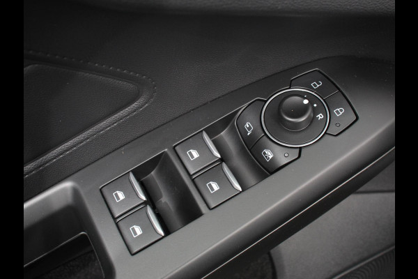 Ford Focus 1.0 EcoBoost 125pk Titanium Style | Navigatie | Parkeer pakket | Winter pakket | Stoel en stuur verwarming | Climate Control | Led | Extra getint glas