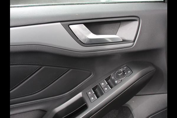 Ford Focus 1.0 EcoBoost 125pk Titanium Style | Navigatie | Parkeer pakket | Winter pakket | Stoel en stuur verwarming | Climate Control | Led | Extra getint glas