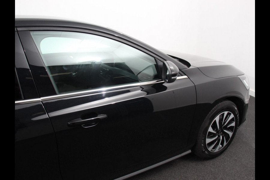 Ford Focus 1.0 EcoBoost 125pk Titanium Style | Navigatie | Parkeer pakket | Winter pakket | Stoel en stuur verwarming | Climate Control | Led | Extra getint glas