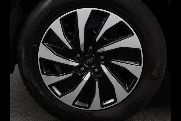 Ford Focus 1.0 EcoBoost 125pk Titanium Style | Navigatie | Parkeer pakket | Winter pakket | Stoel en stuur verwarming | Climate Control | Led | Extra getint glas